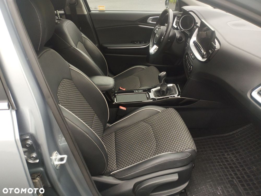 Kia Ceed 1.5 T-GDI Tribute - 22