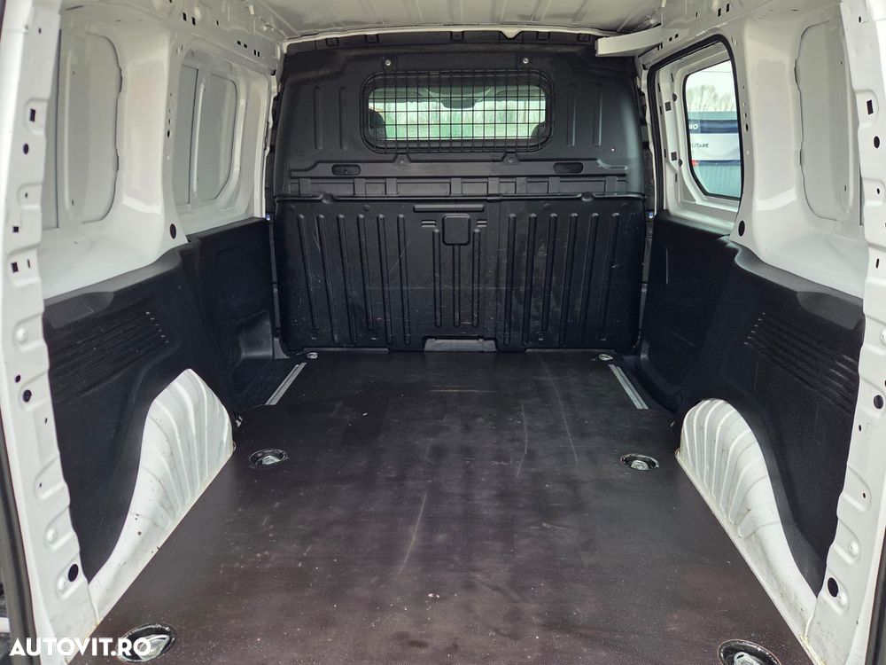 Peugeot New Partner L1H1 - 11