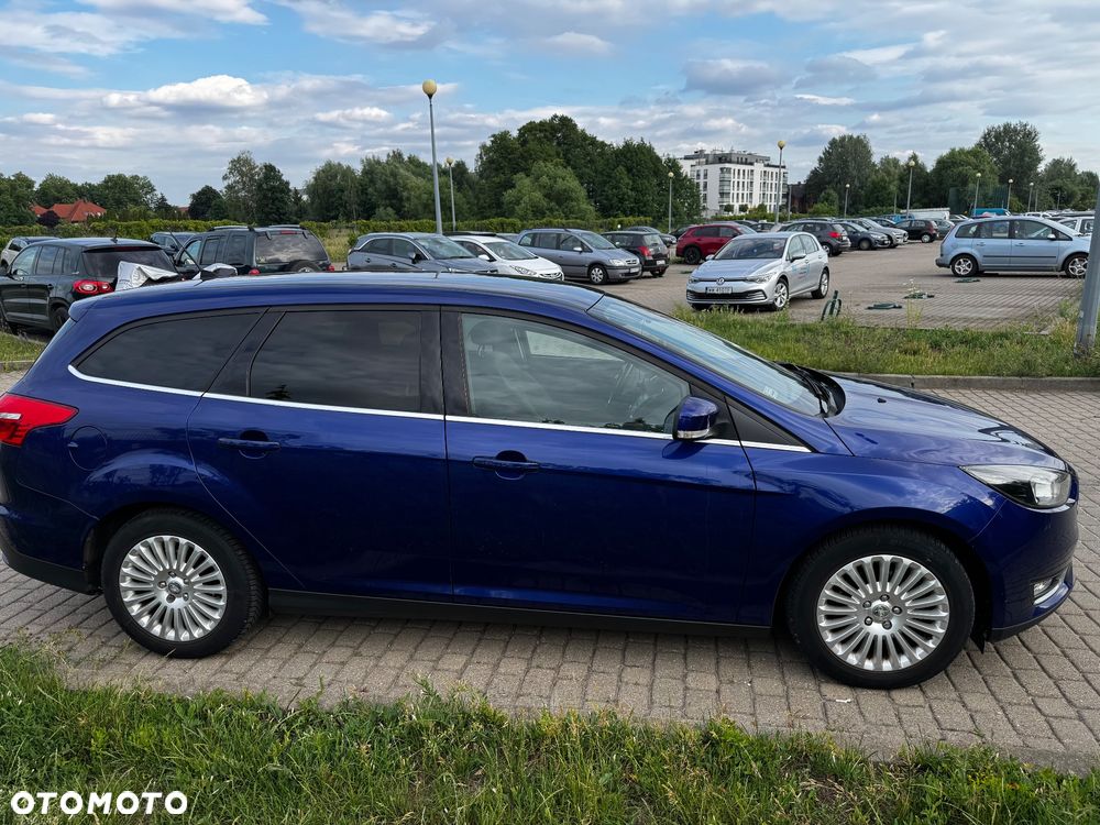 Ford Focus 1.6 SYNC Edition - 1