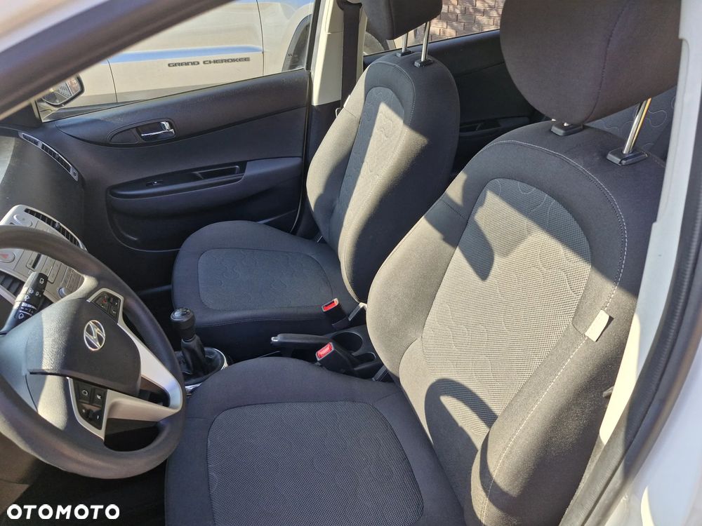 Hyundai i20 - 15