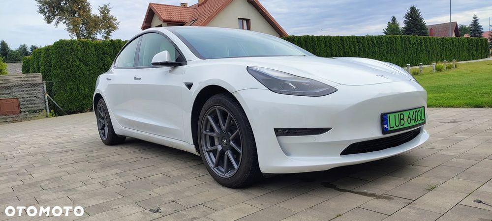 Tesla Model 3 - 14