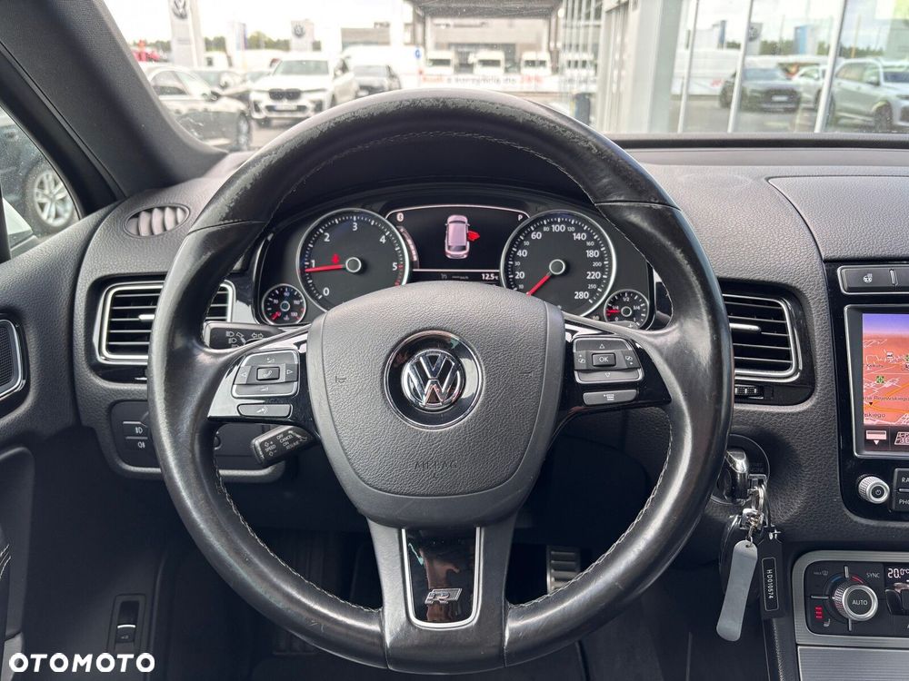 Volkswagen Touareg - 12