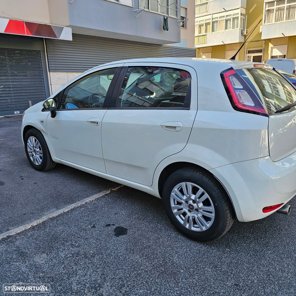 Fiat Grande Punto 2015 photo 4