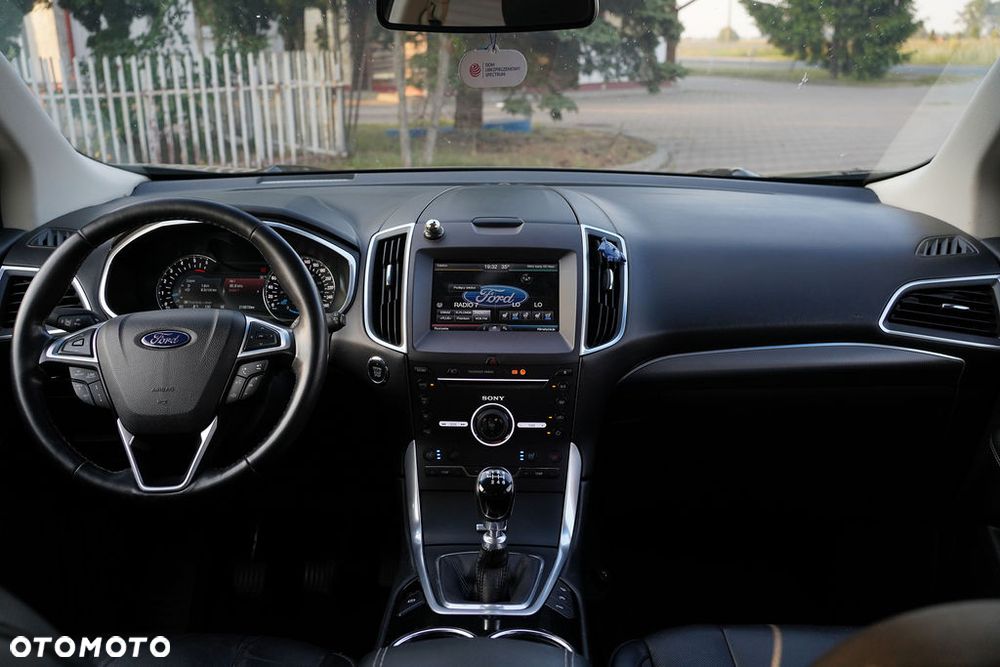 Ford Edge 2.0 TDCi 4WD Titanium - 18