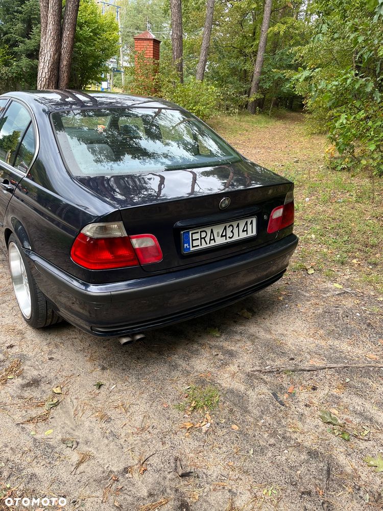 BMW Seria 3 320i - 8