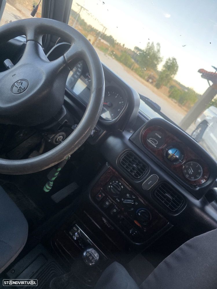 Hyundai Galloper - 2