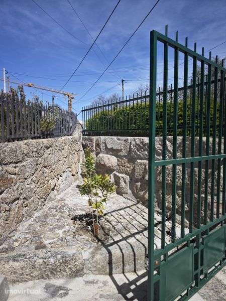 Moradia T2 Renovada - Grande imagem: 2/12