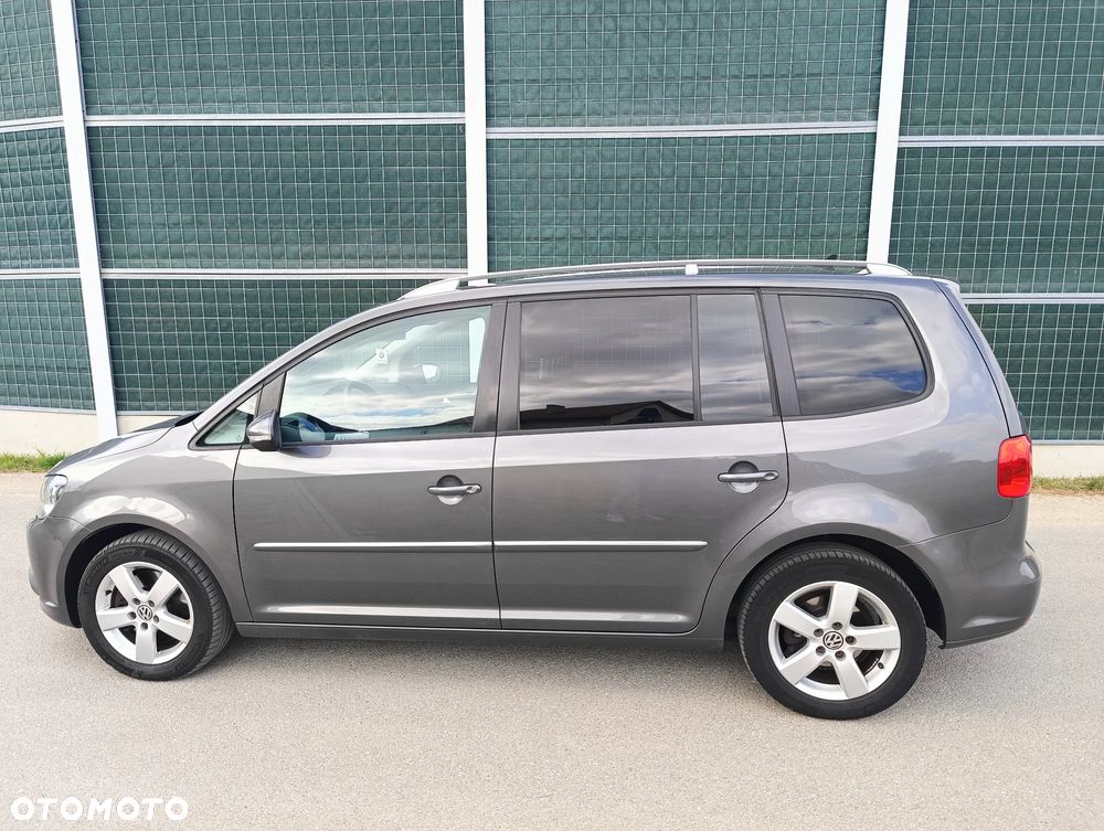 Volkswagen Touran 2.0 TDI DPF BlueMotion Technology Highline - 9