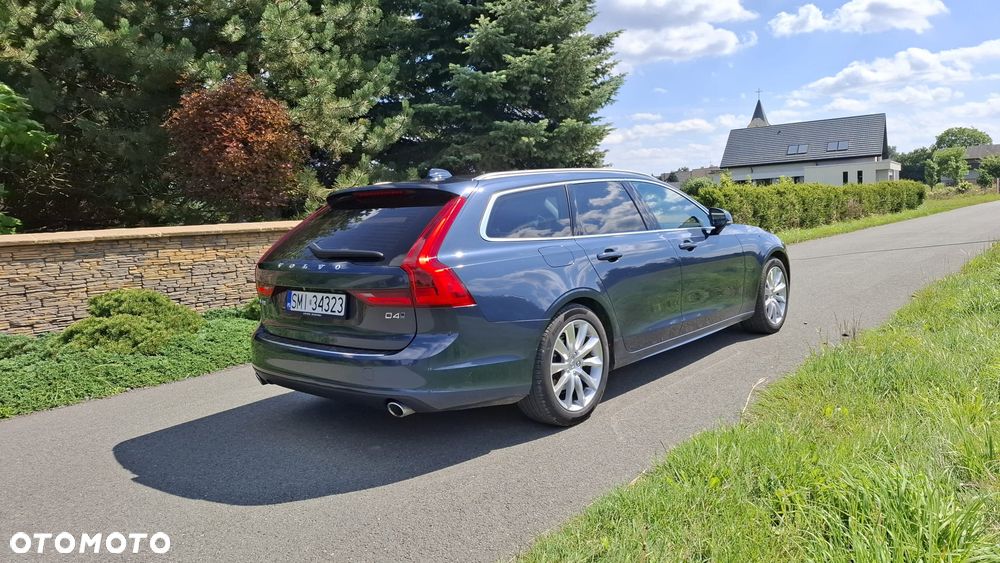 Volvo V90 D4 AWD Geartronic Kinetic - 5
