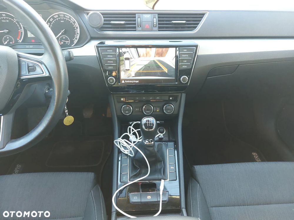 Skoda Superb 2.0 TDI Ambition - 7