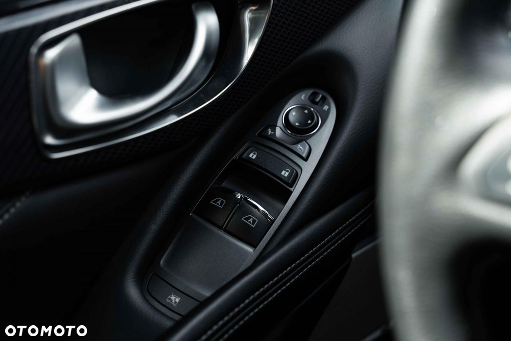 Infiniti Q60 - 28