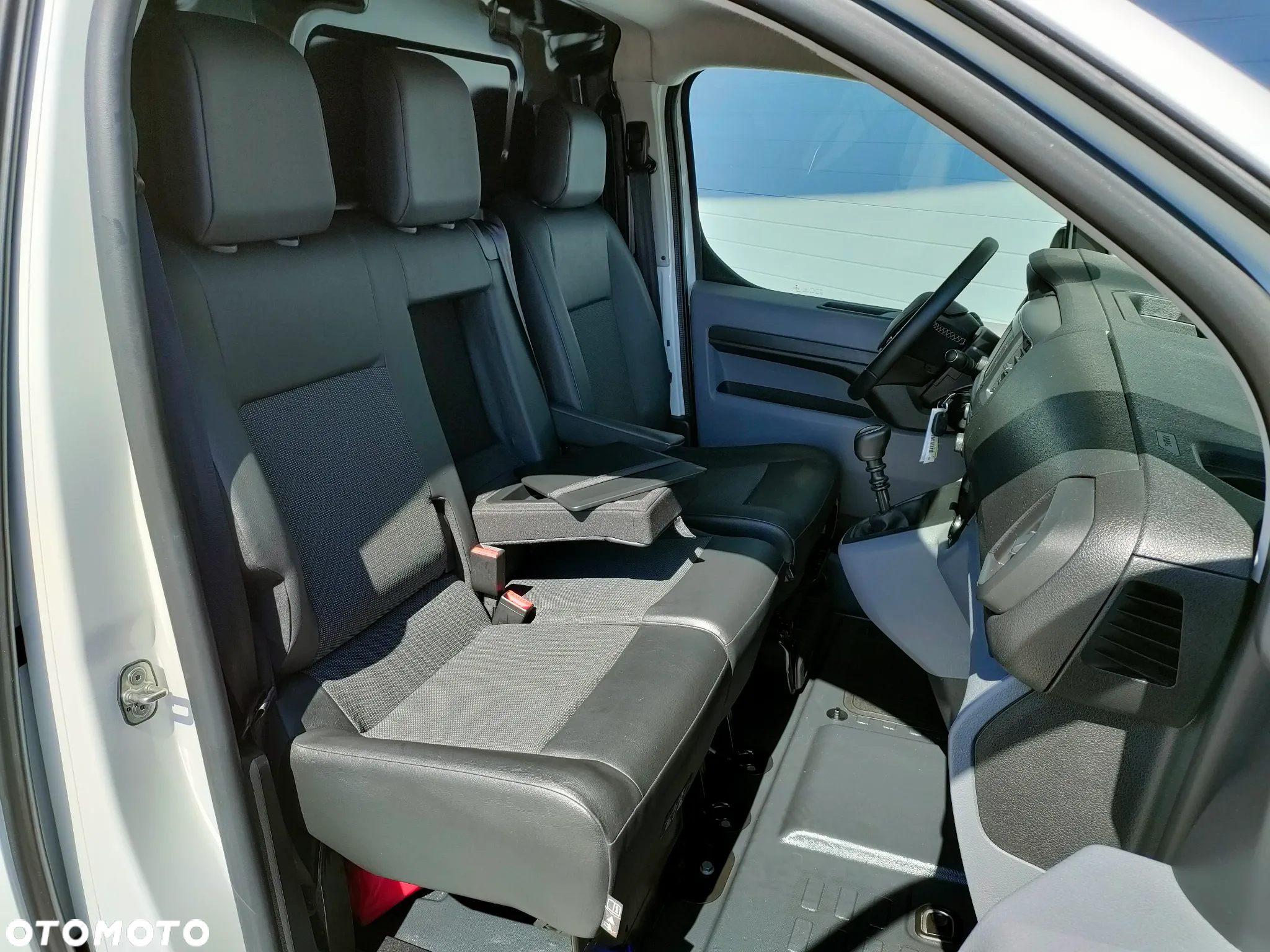 Opel Vivaro - 21