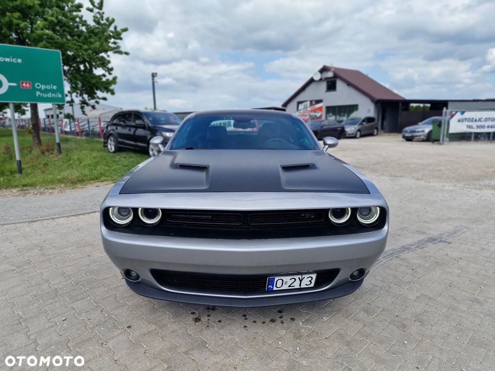 Dodge Challenger - 4