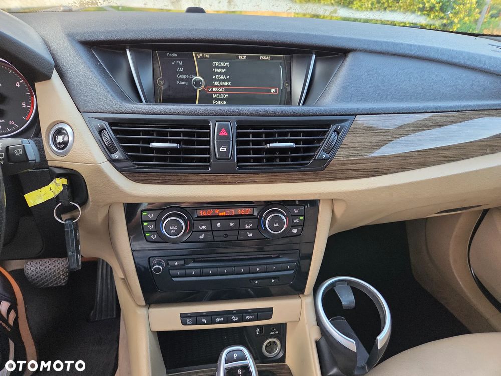 BMW X1 xDrive18d Sport Line - 24
