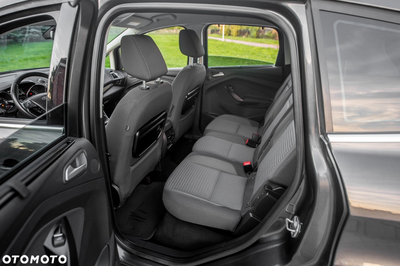 Ford C-MAX 1.5 EcoBoost Start-Stop-System Titanium - 24