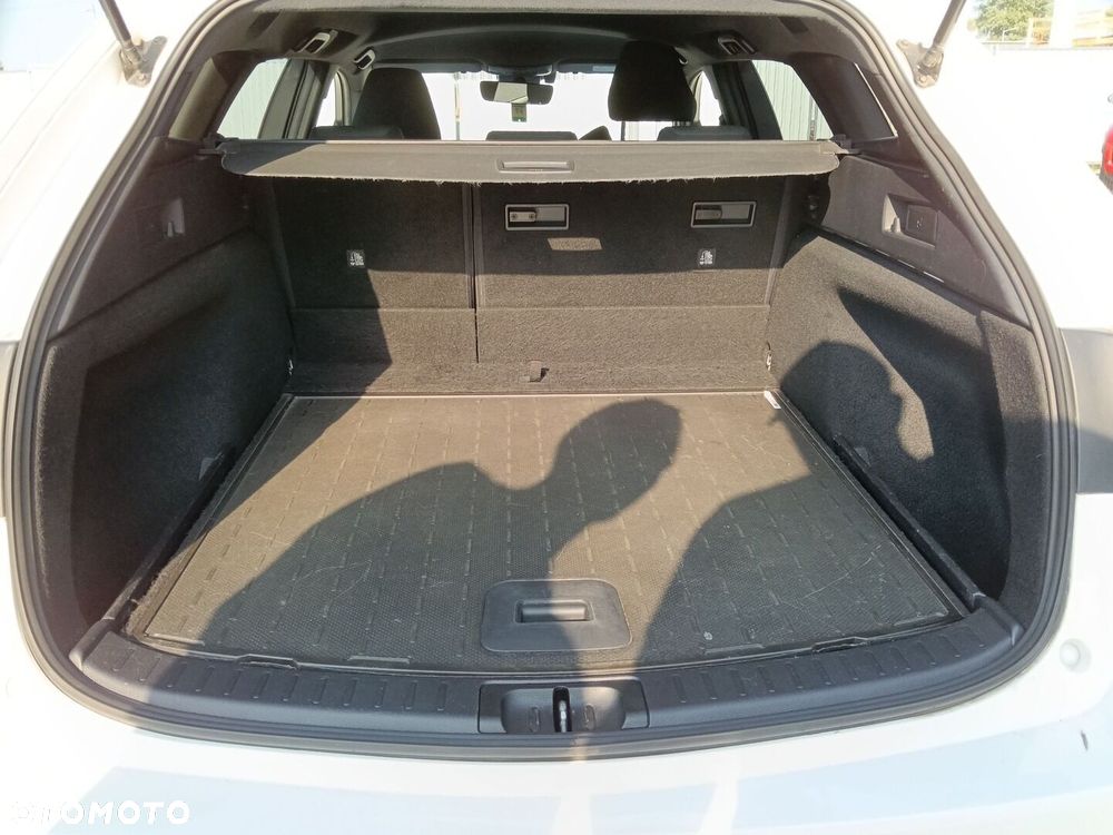 Toyota Corolla 1.8 Hybrid Comfort - 13