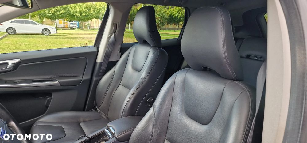 Volvo XC 60 D5 AWD Summum - 37