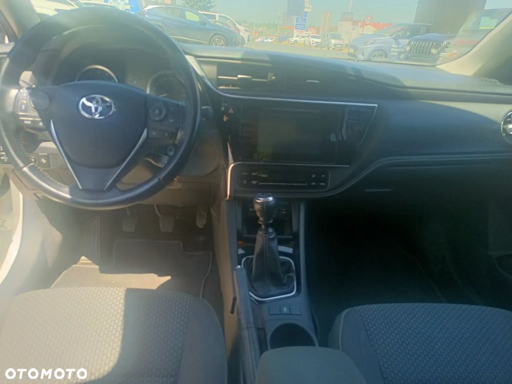 Toyota Corolla 1.6 Prestige - 10