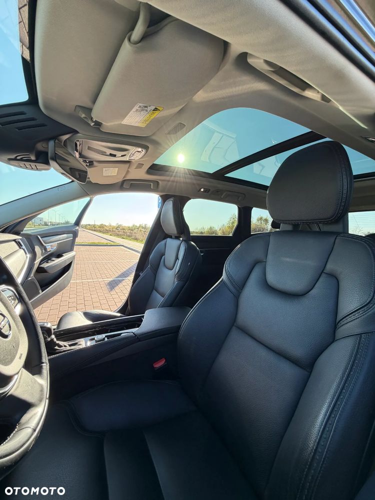 Volvo V90 Cross Country - 20