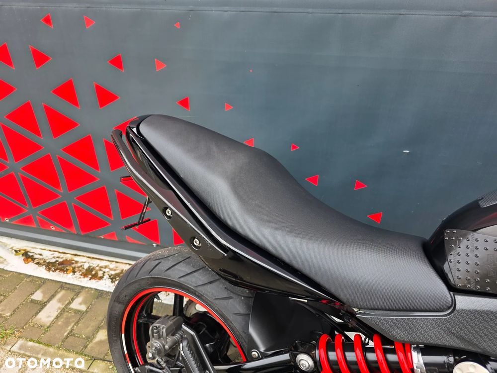 Kawasaki ER - 22