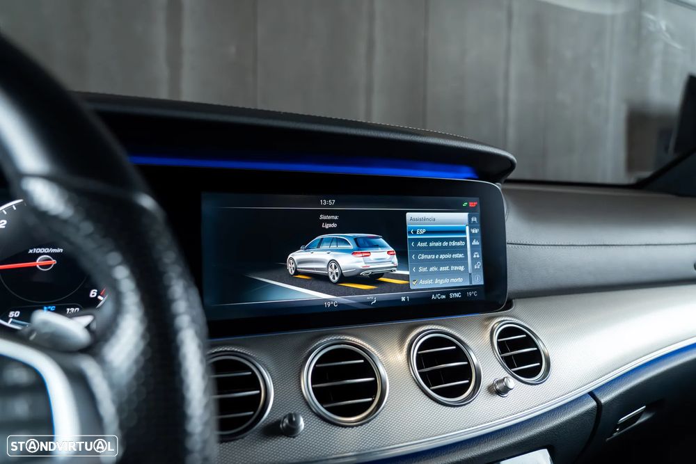 Mercedes-Benz E 220 d AMG - 19