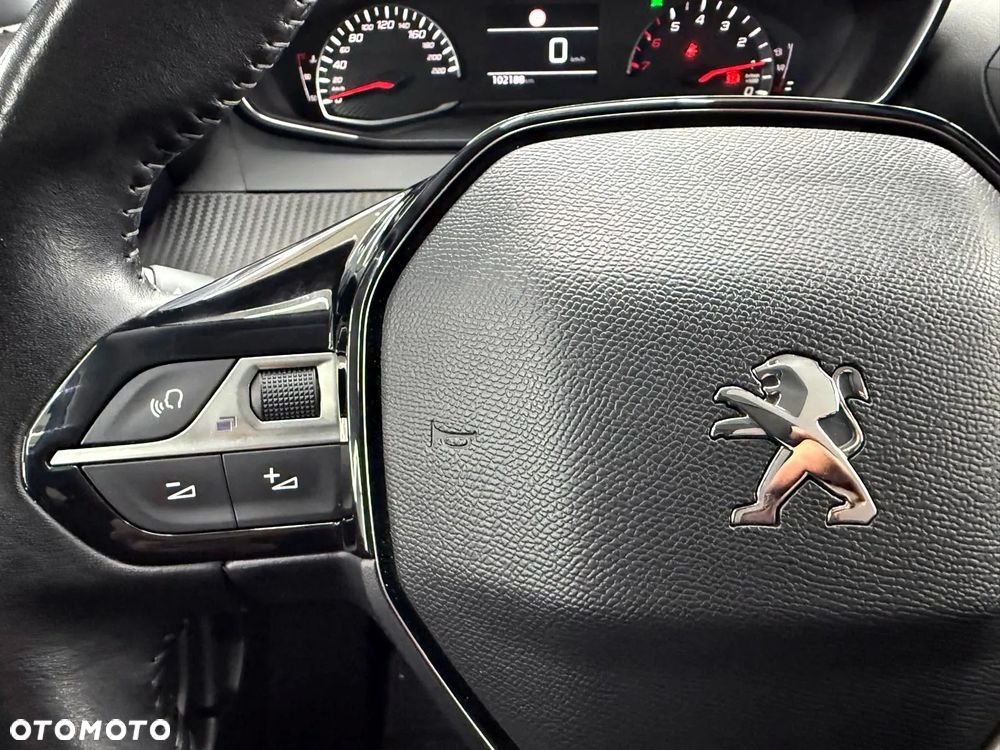 Peugeot 2008 PureTech 100 Style - 13