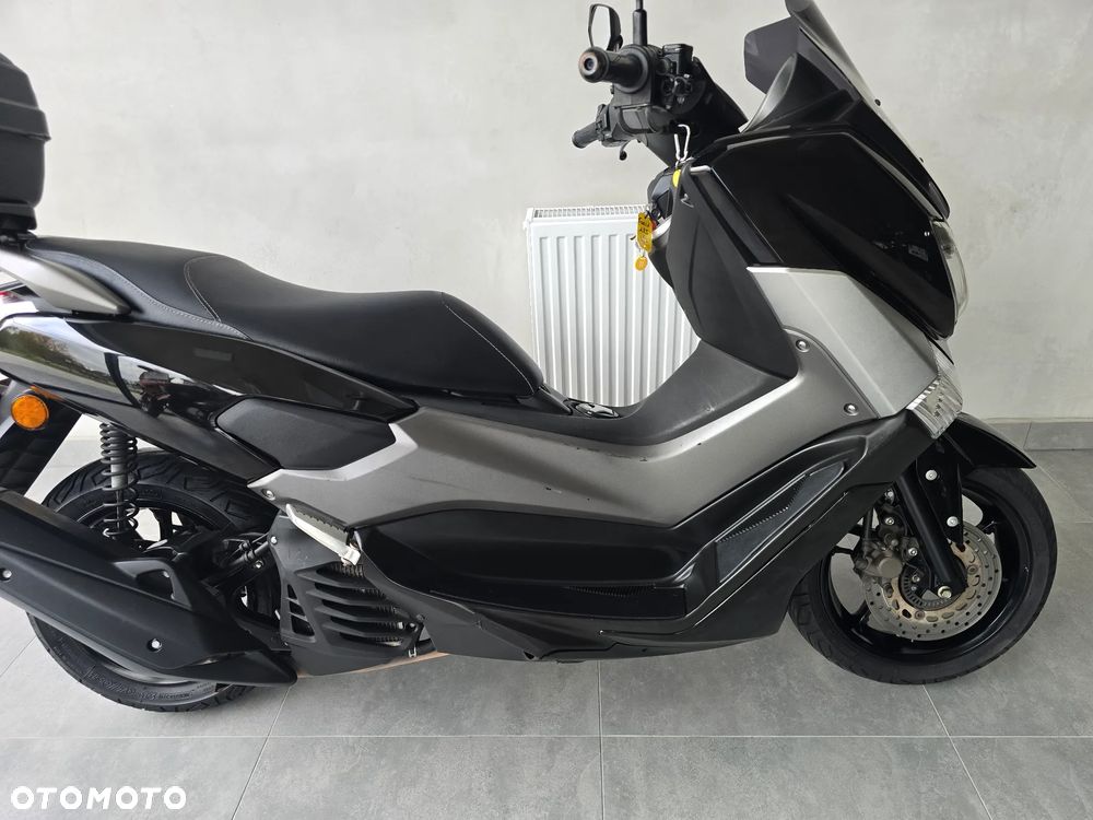 Yamaha NMAX - 26
