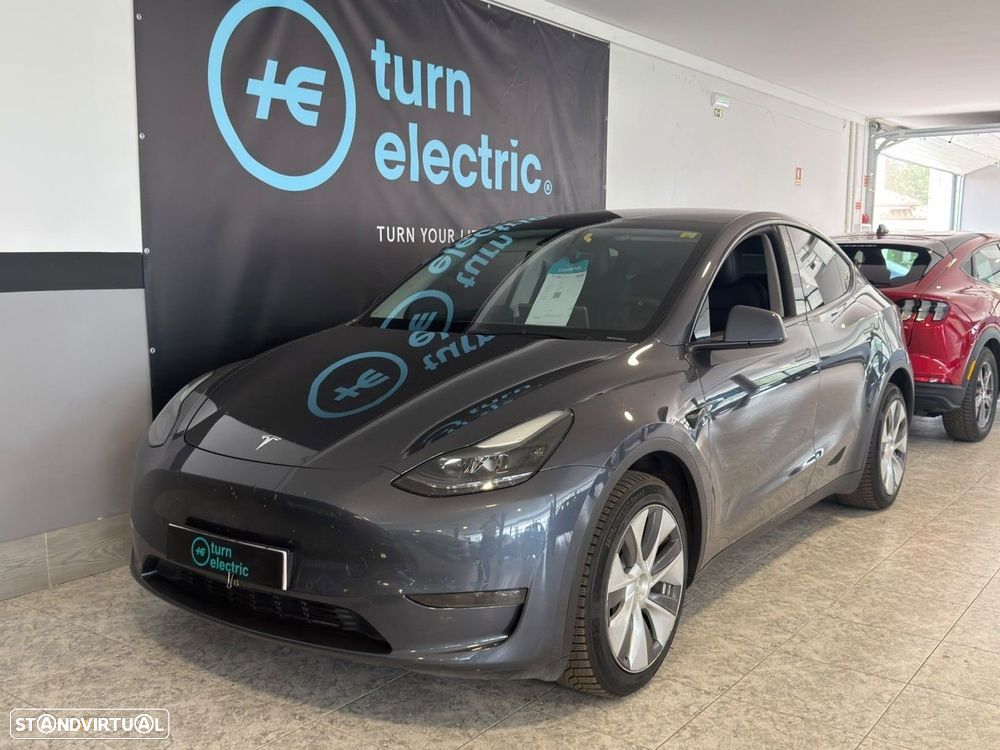 Tesla Model Y Long Range Dual Motor AWD - 3