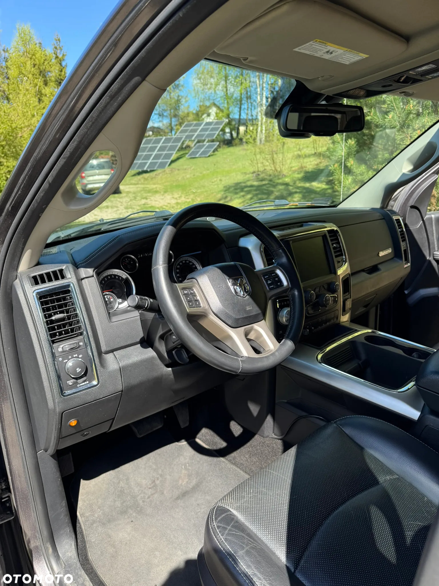 RAM 1500 5.7 Crew Cab Laramie - 19