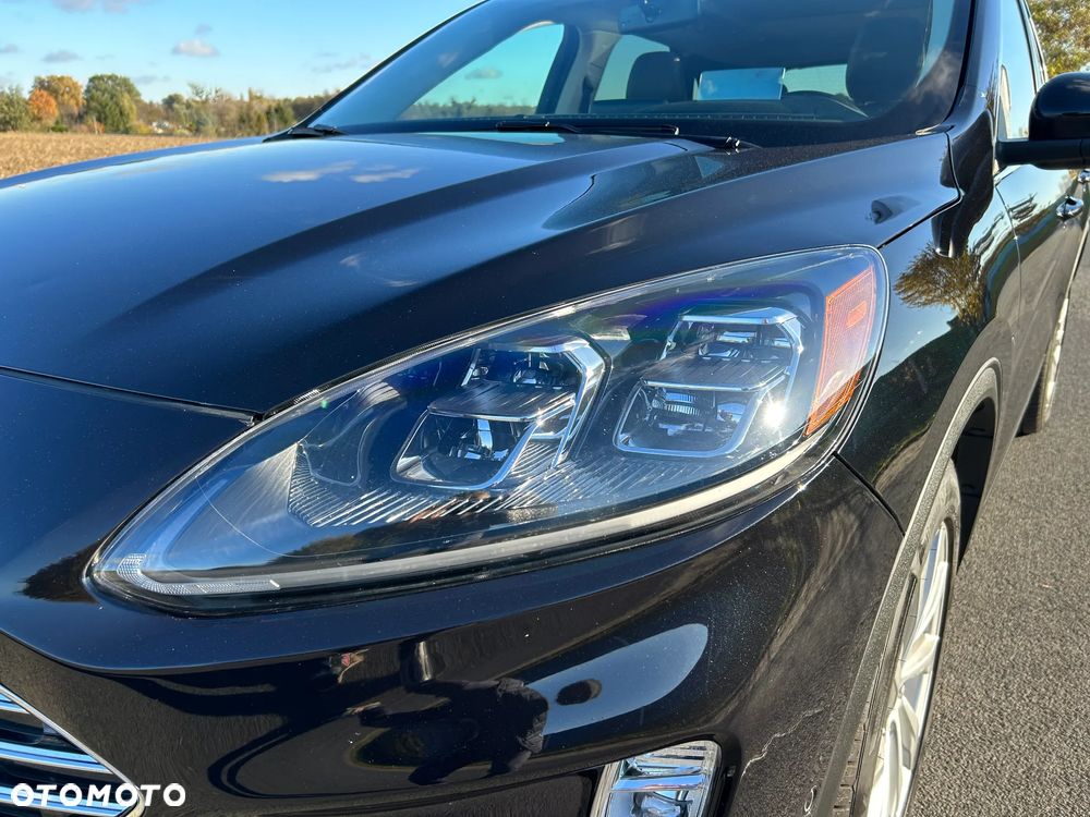 Ford Kuga 2.5 FHEV AWD Titanium - 36