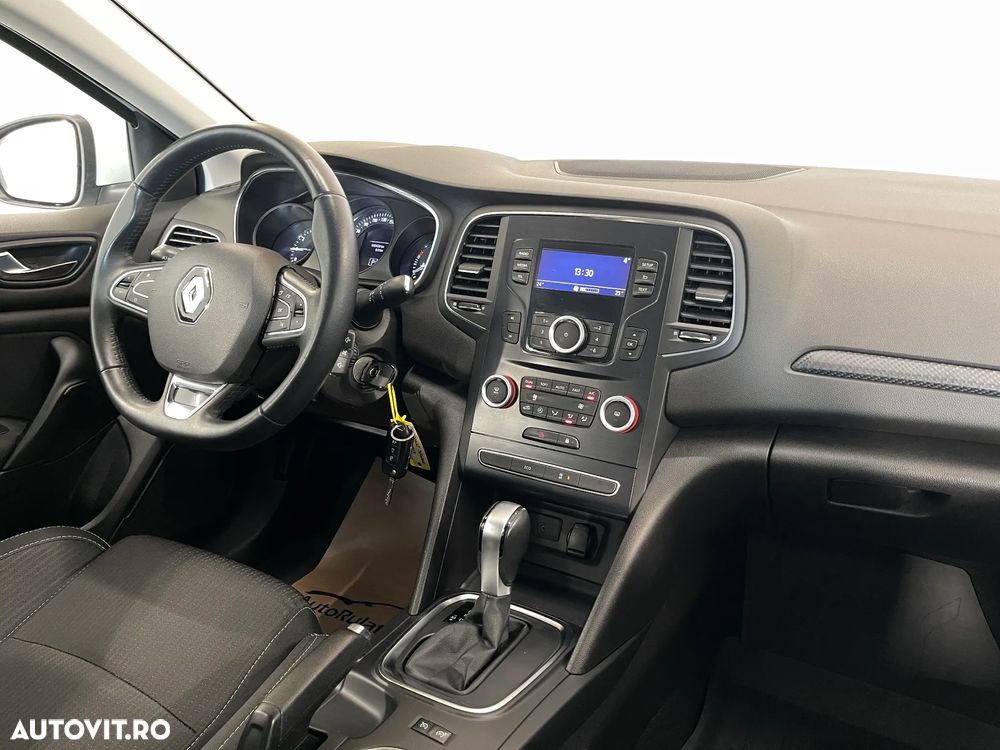 Renault Megane TCe EDC Zen - 8