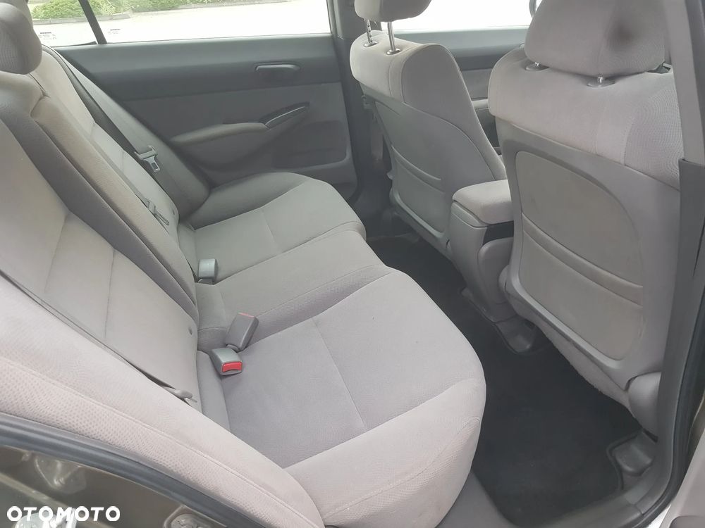 Honda Civic 1.8 Comfort - 12