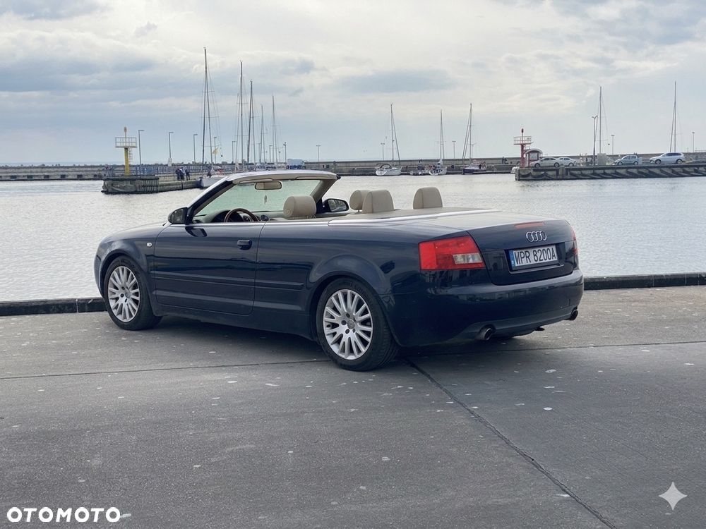 Audi A4 Cabrio 2.4 - 36