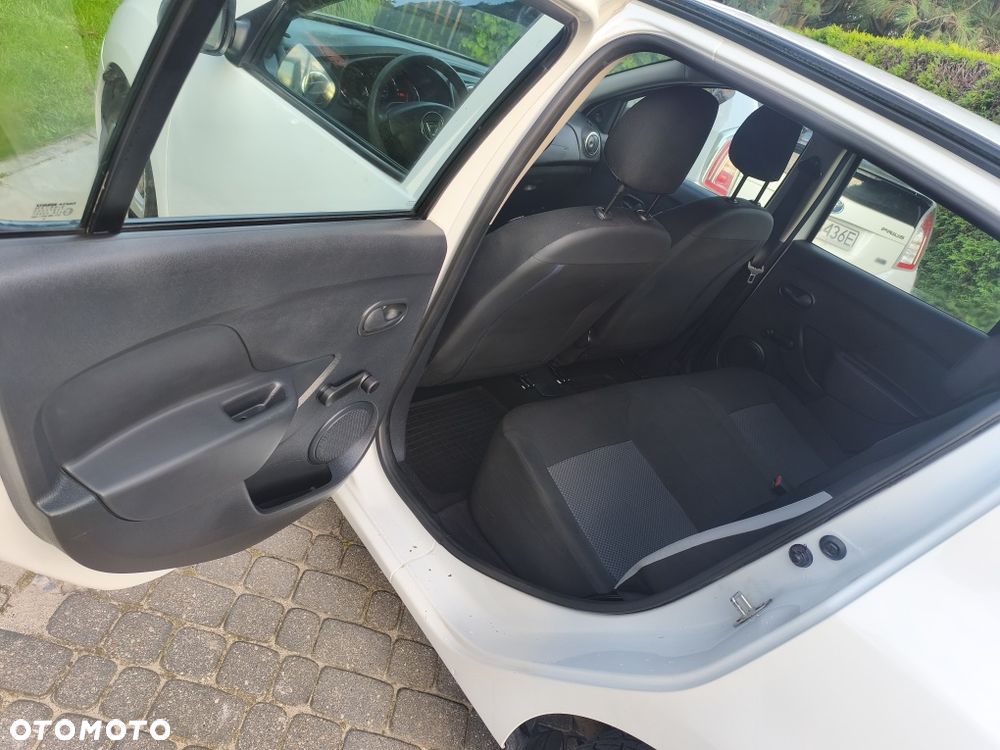 Dacia Sandero - 8