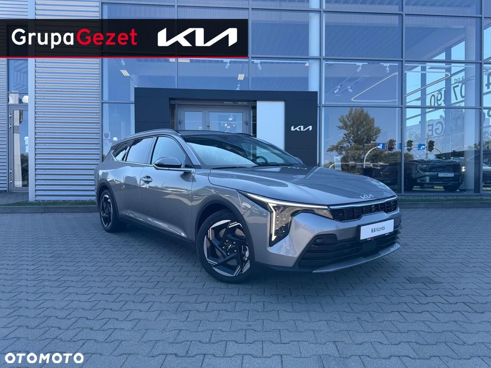 Kia K4 - 1