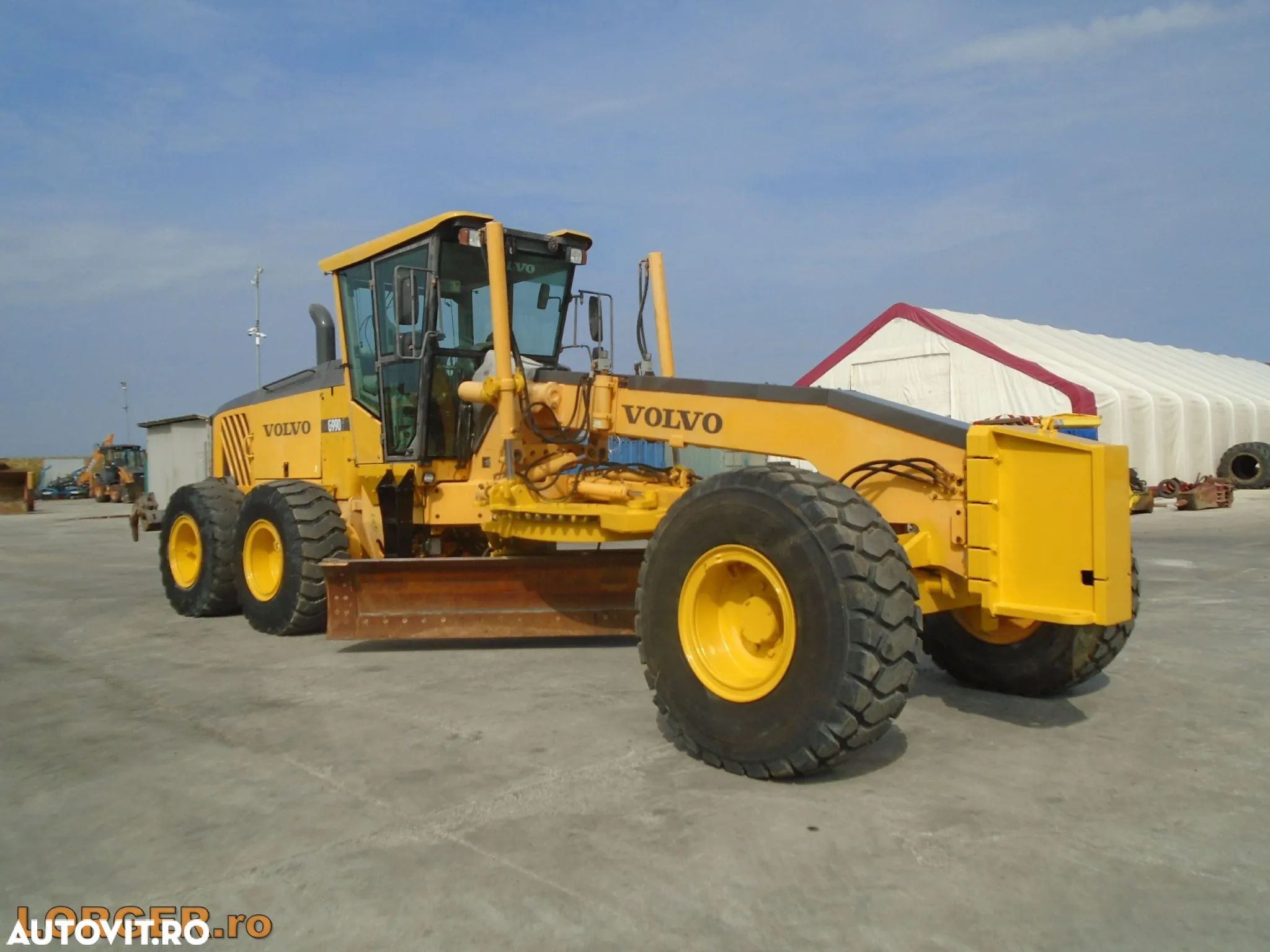 Volvo G990 - 1