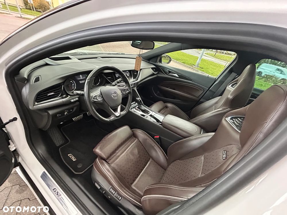 Opel Insignia 2.0 CDTI 4x4 GSi S&S - 8