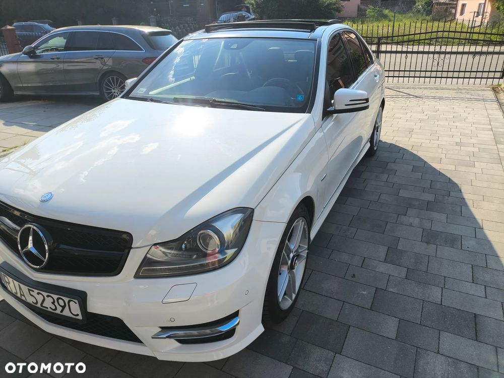 Mercedes-Benz Klasa C 200 CGI BlueEff Avantgarde - 5