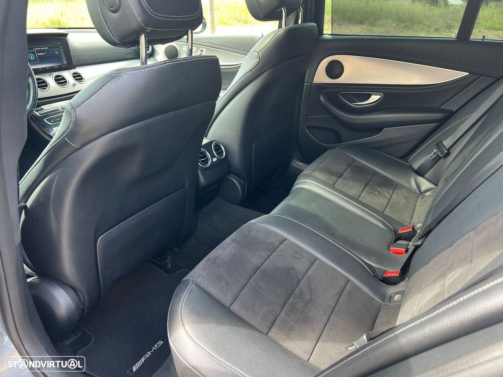 Mercedes-Benz E 220 d AMG - 13