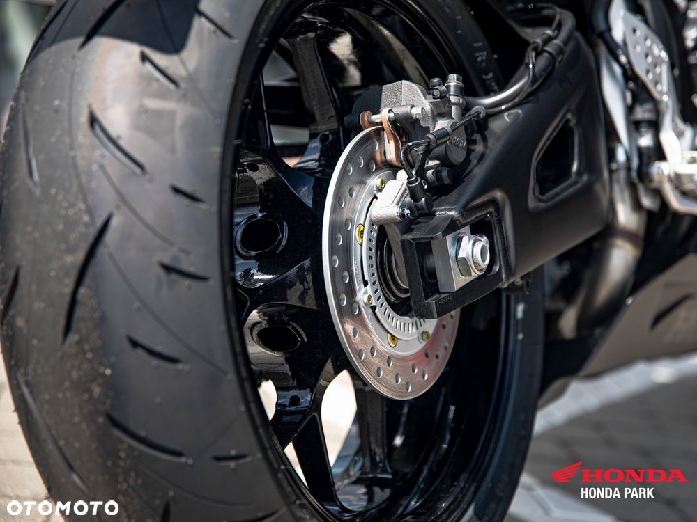 Honda CBR - 27