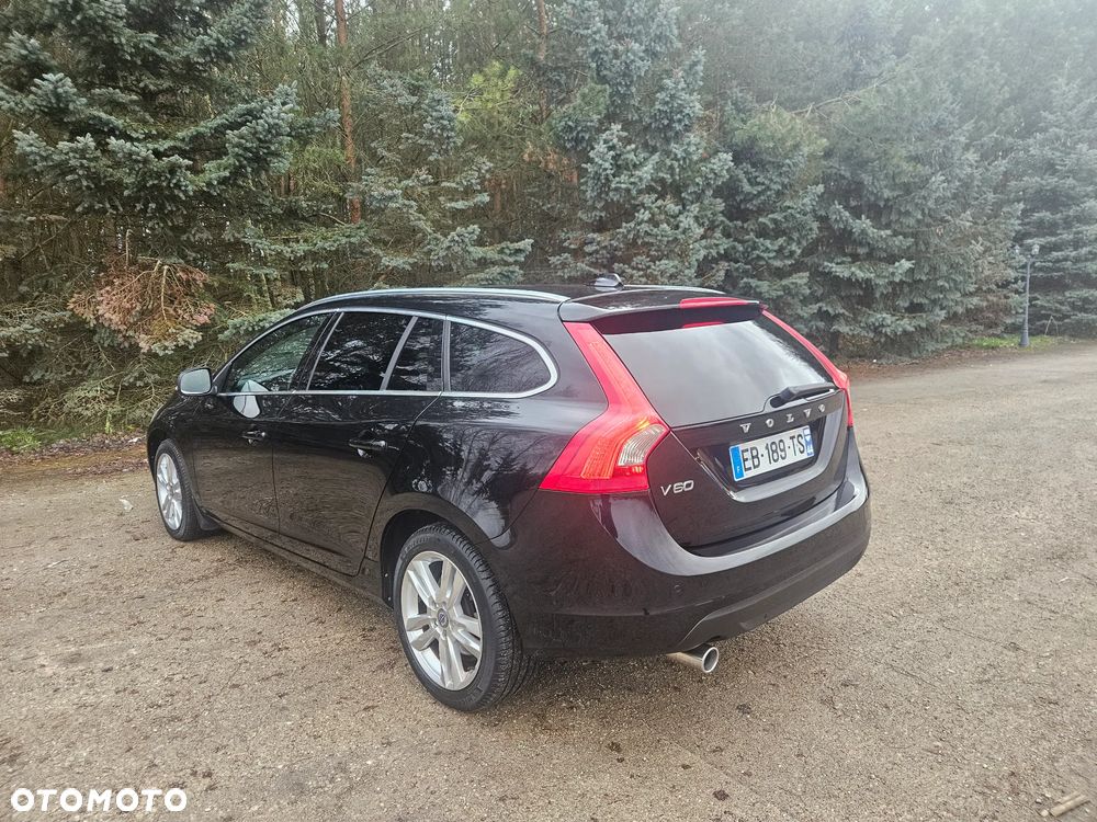 Volvo V60 DRIVe Summum - 11