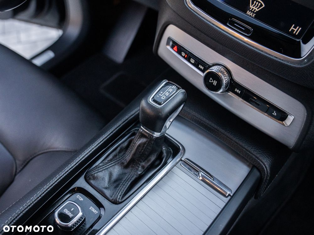 Volvo XC 90 D4 Geartronic Momentum - 22