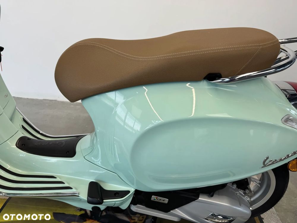 Piaggio Vespa - 24