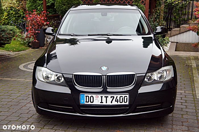 BMW 3 Series 2005 photo 2