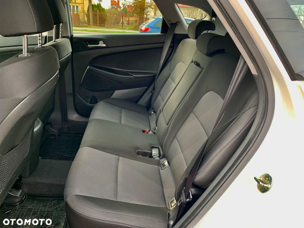 Hyundai Tucson 1.6 GDI BlueDrive Comfort 2WD - 32