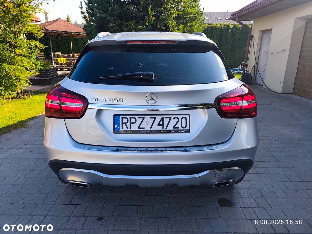 Mercedes-Benz GLA 250 7G-DCT - 6