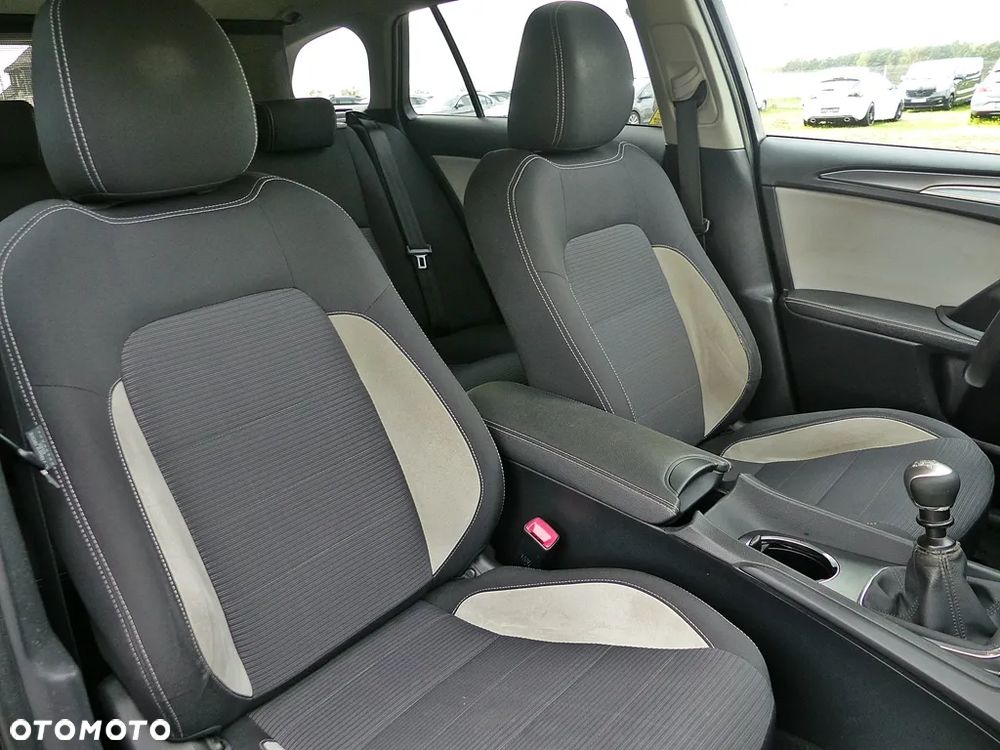 Toyota Avensis 2.0 D-4D Premium - 27