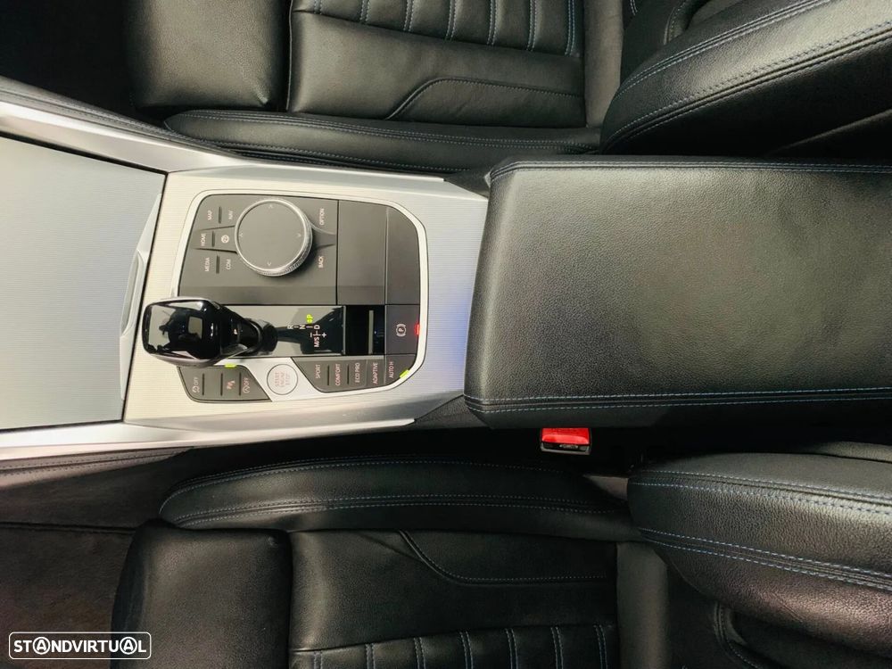 BMW 420 Gran Coupé i Pack Desportivo M Auto - 35