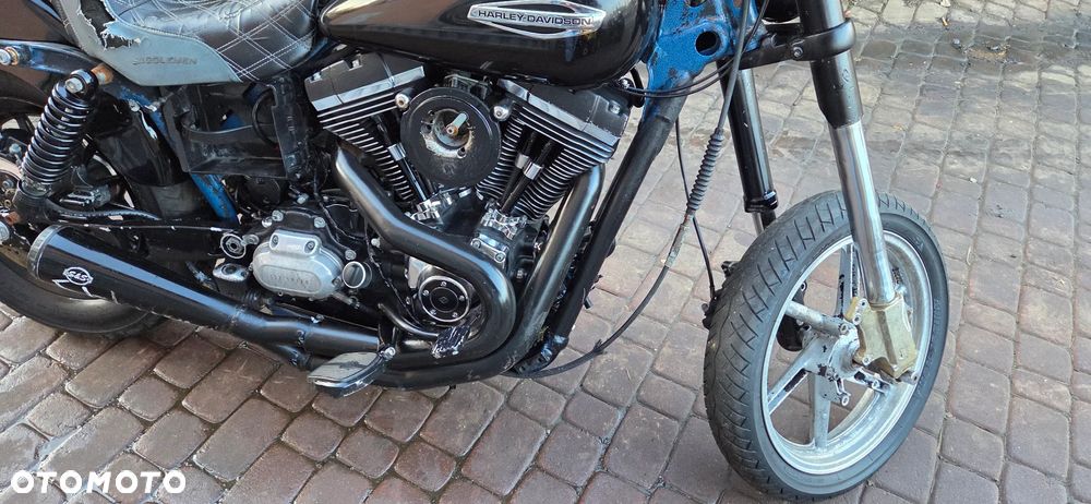 Harley-Davidson Dyna Street Bob - 5