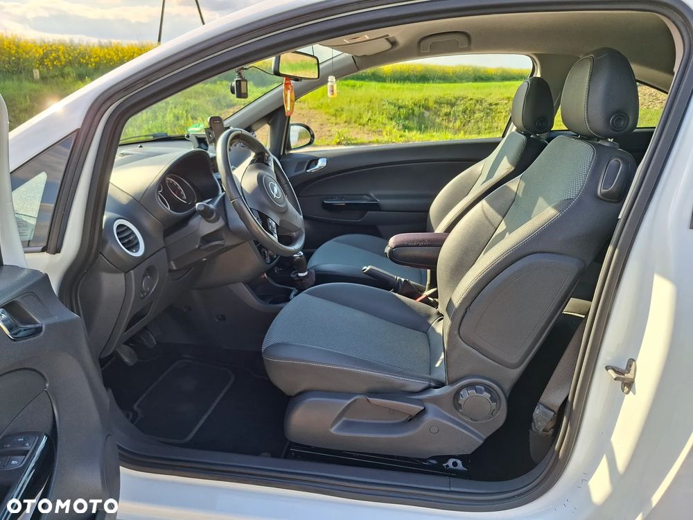 Opel Corsa 1.4 16V Limited Edition - 21